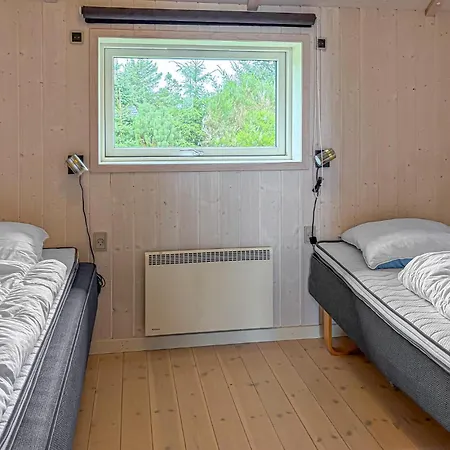 Dom wakacyjny Lovely In With Sauna